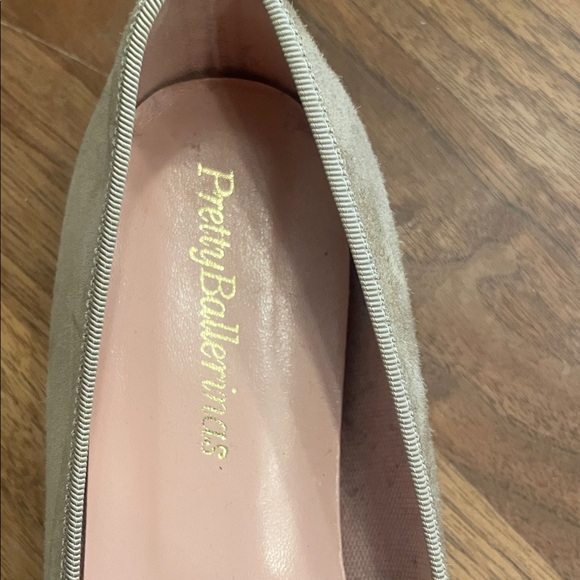 Pretty Ballerinas Beige Flats with Bow - Picture 4 of 6